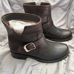 NEW Frye Veronica Bootie Brown Distressed Leather Moto Boots Size 7.5 Harness